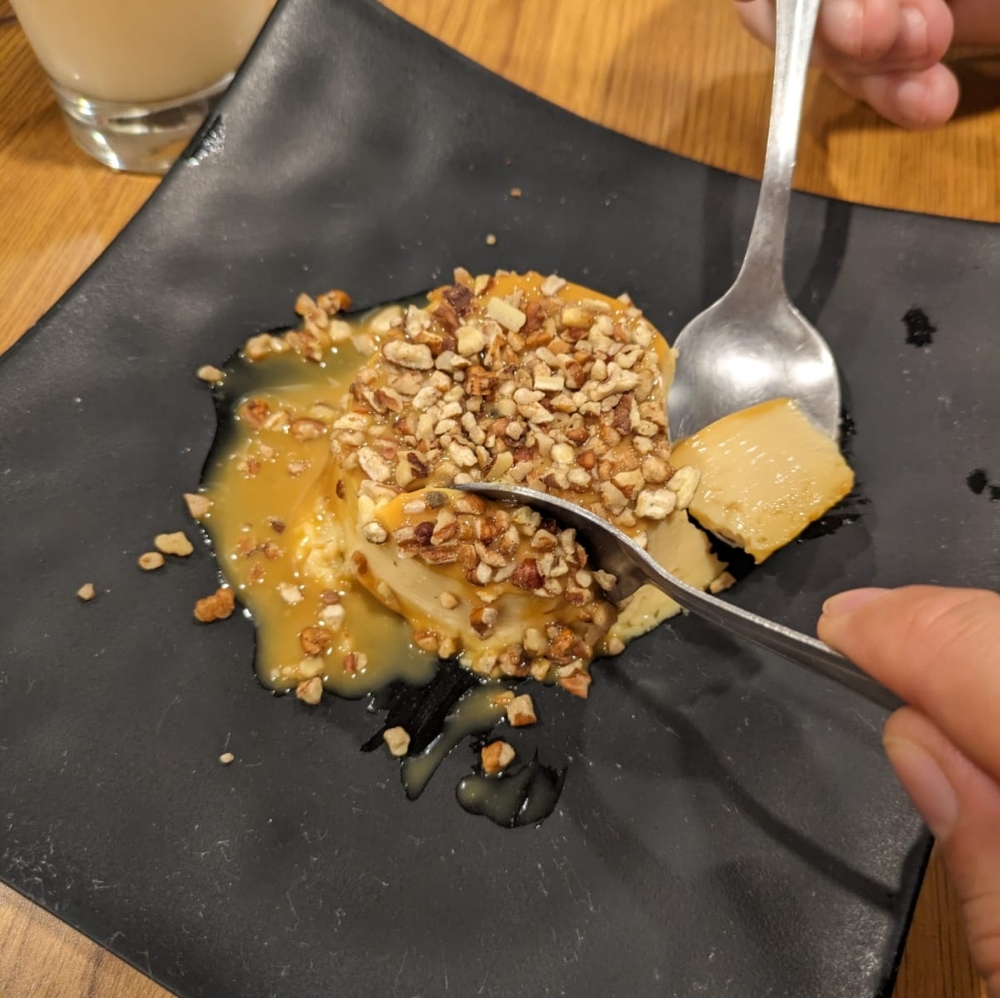 Meet your Posher, mona